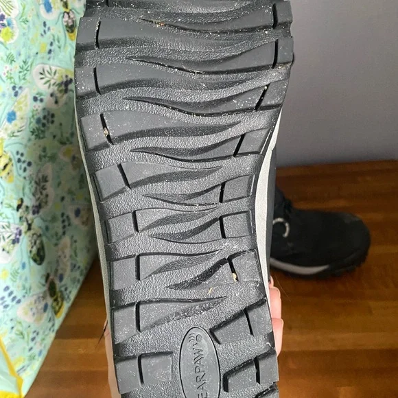 Women's Black Winter Boots - Picture 4 of 4